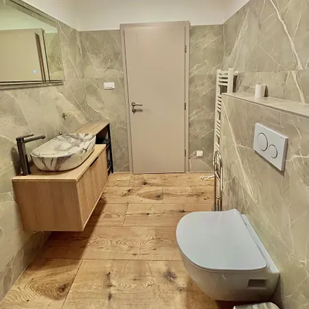 3 Bedroom With Parking Apartmán Poreč