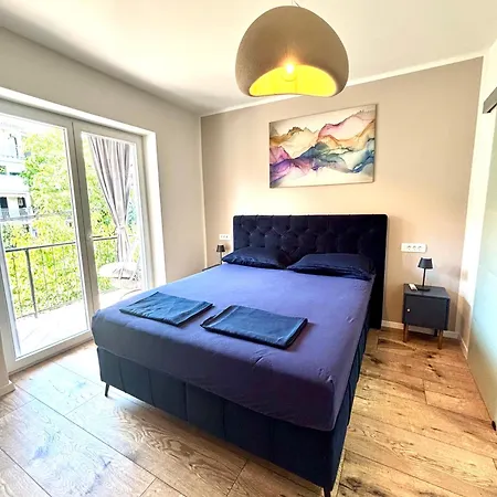 3 Bedroom With Parking Apartmán